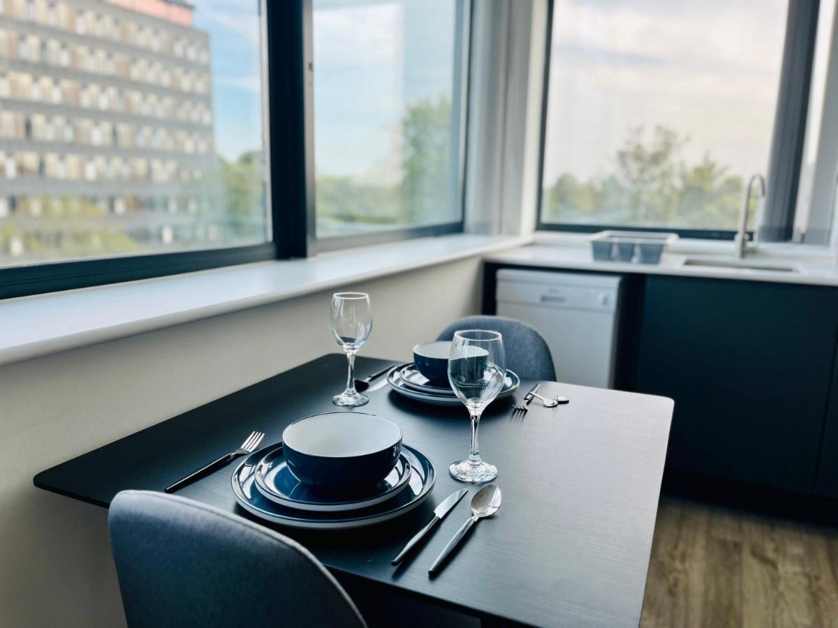 Stunning One Bedroom Apartment In Old Trafford Manchester Ngoại thất bức ảnh